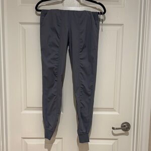 Lululemon wonderful condition size 2